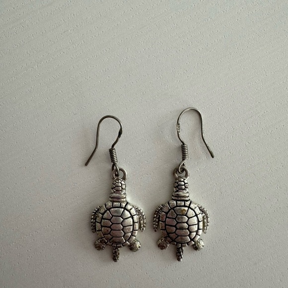 Turtle Earrings Silver Tone Dangly - Picture 3 of 5